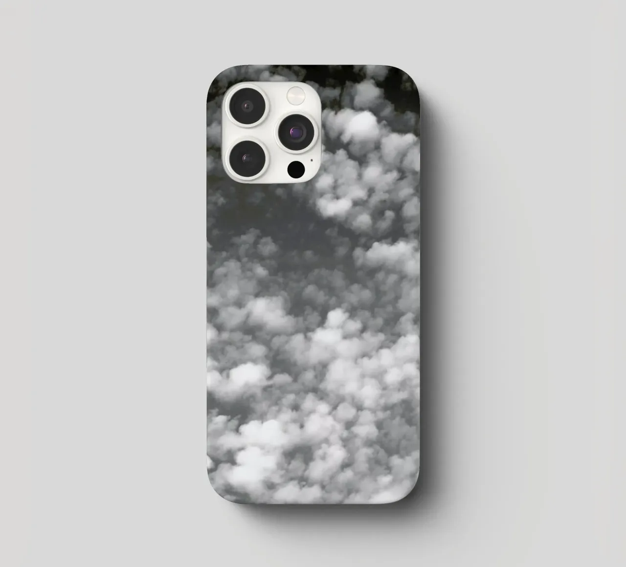 Sky, Clouds And Counting Sheep cover iphone da Studio Nahili