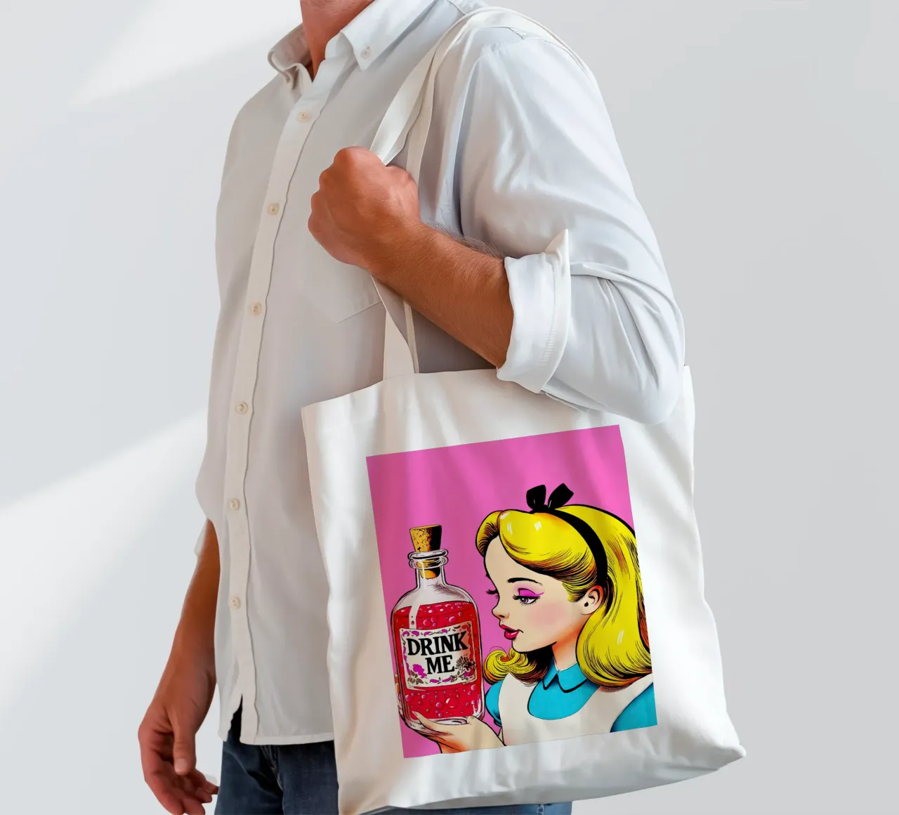 Alice “Drink Me” borsa in juta da lucasmeier