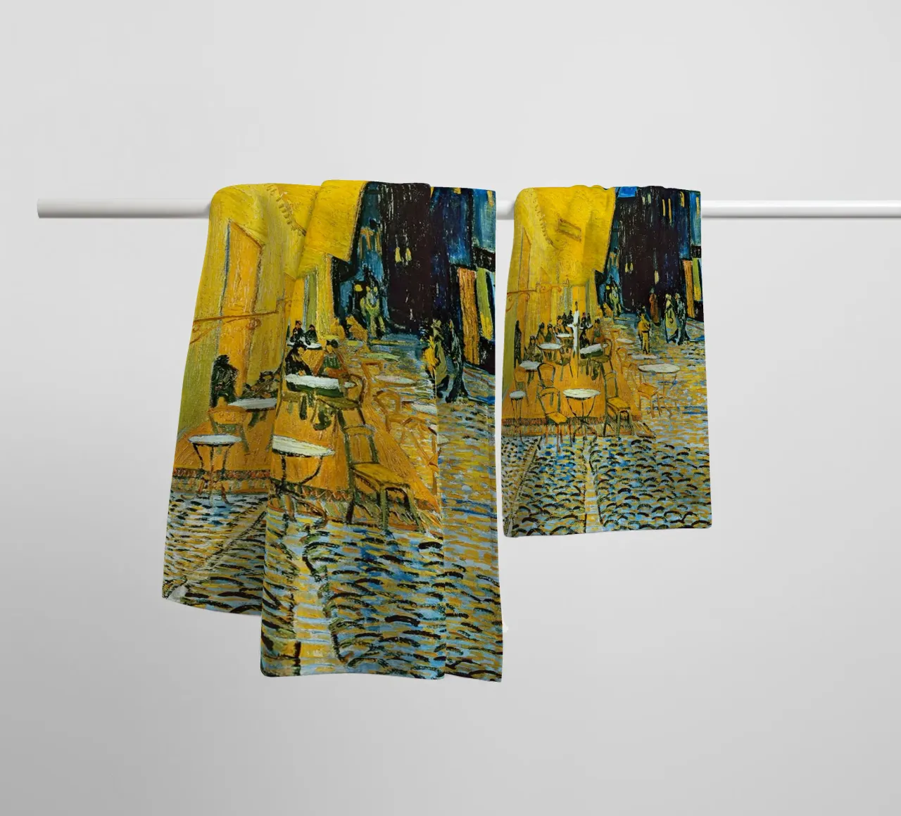 Terrazza di un caffè di notte asciugamano da bagno da ashcraft shop
