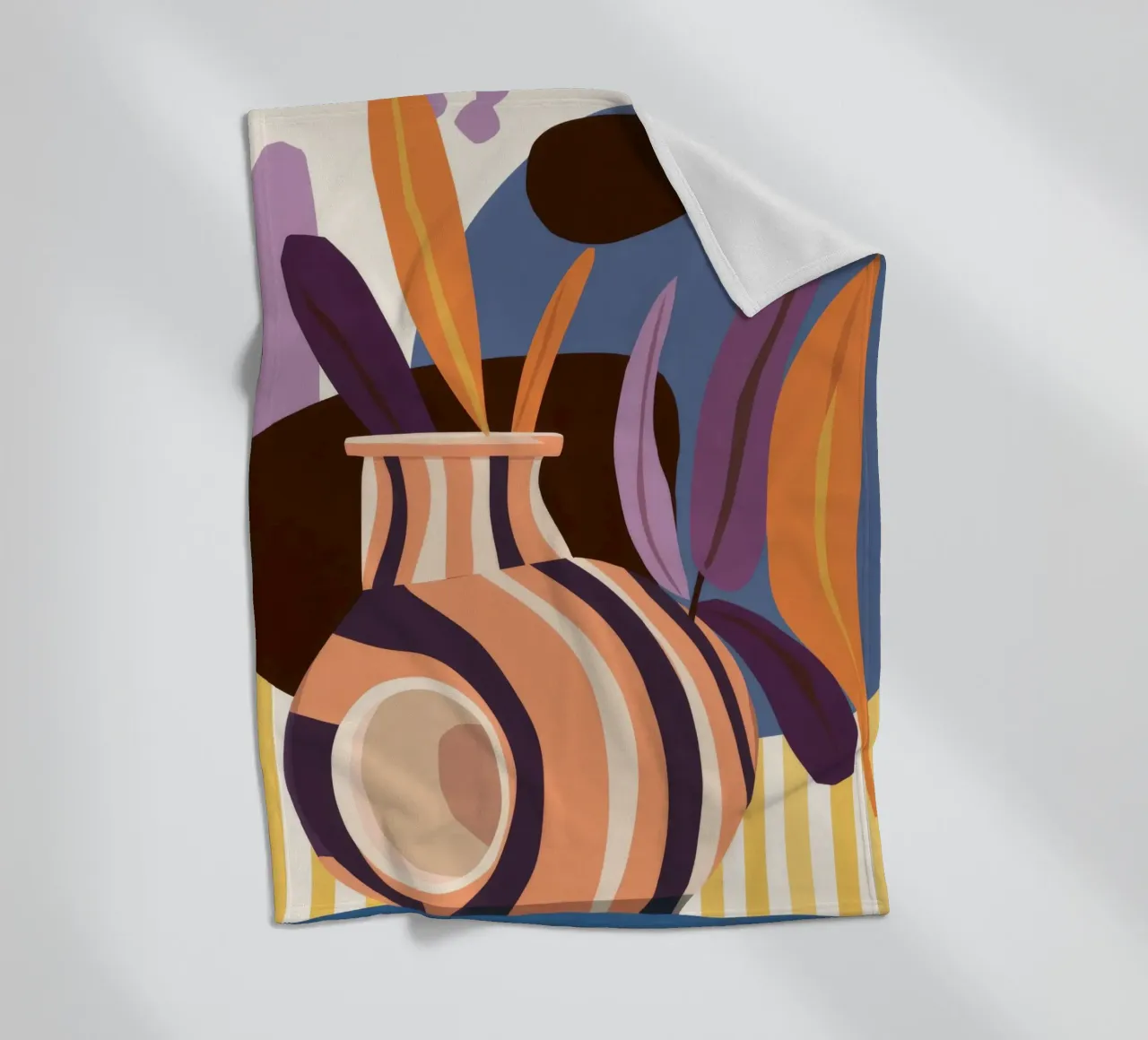 Vaso astratto a vortice coperta in pile da Tiga Bersama