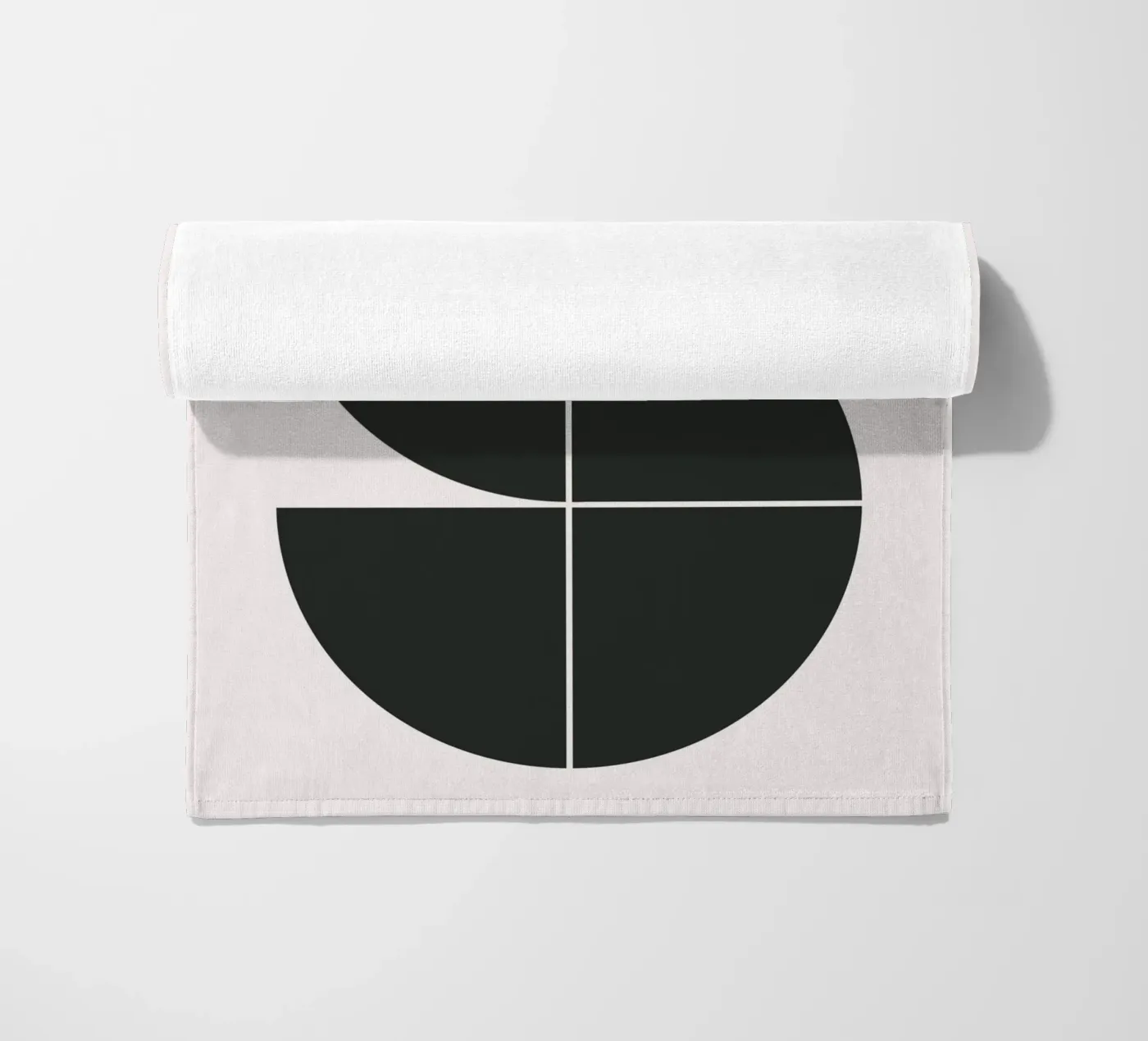 Mid century ruby Strandtuch von Little Dean