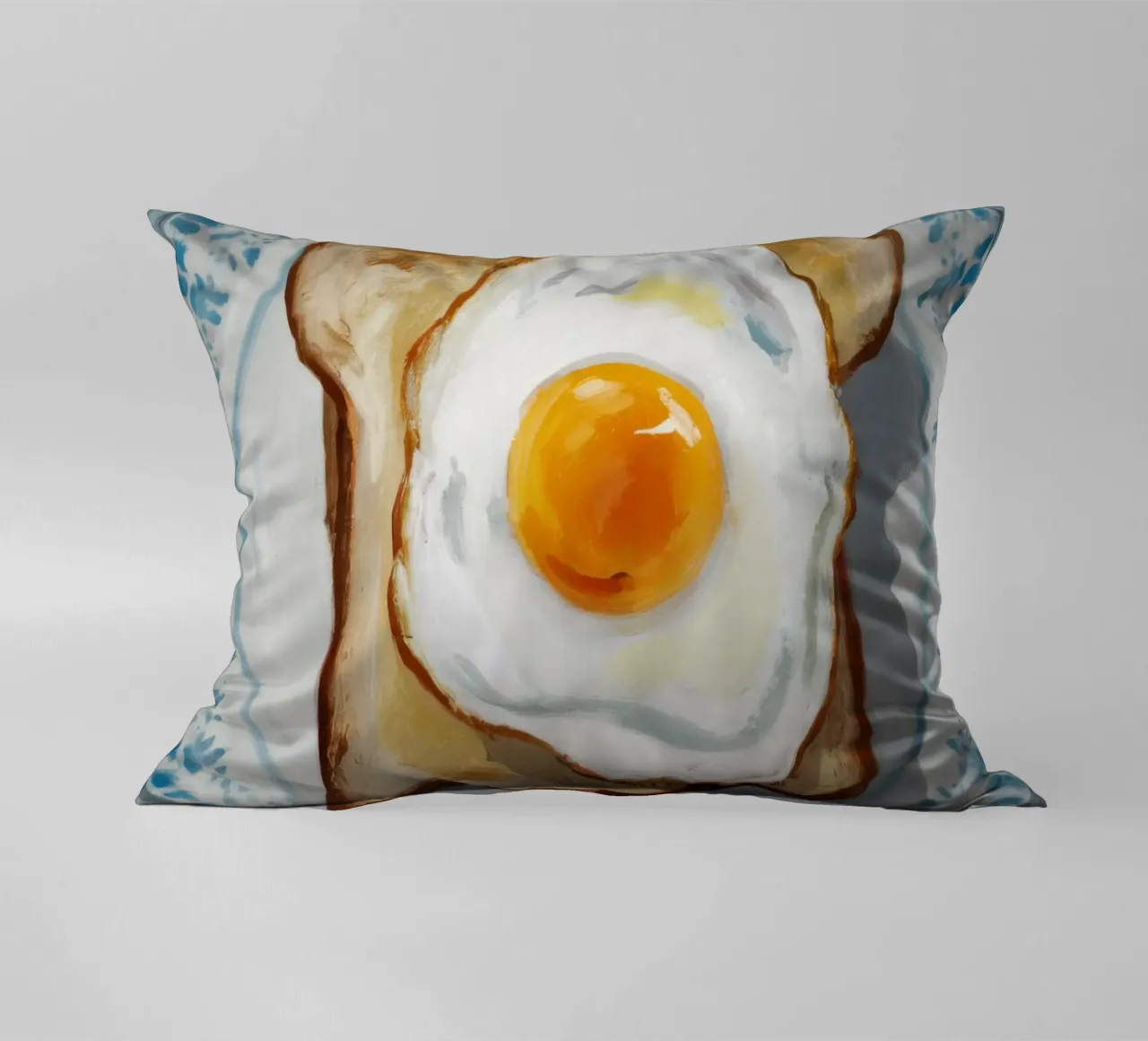 Assiette d'œufs sur toast coussin de Tiga Bersama