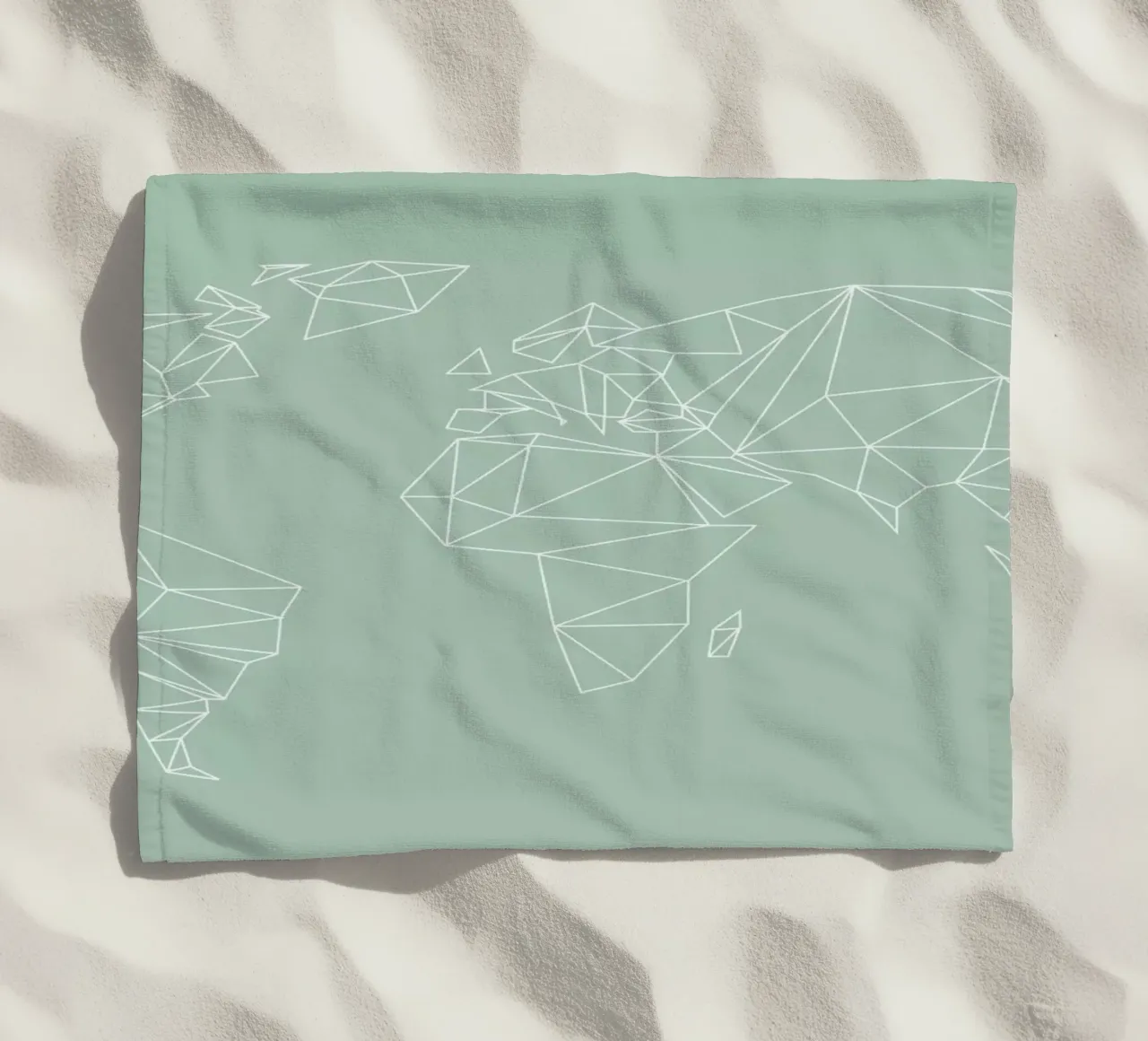 Geometrical World Map Pastel Sage Green telo mare da Studio Nahili