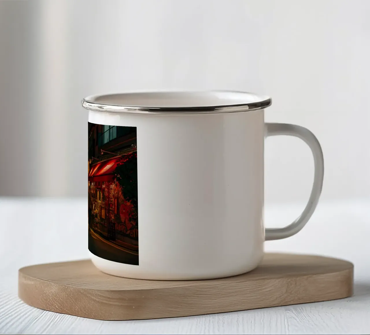 Scena notturna di Tokyo tazza in smalto da Marcel Bisig