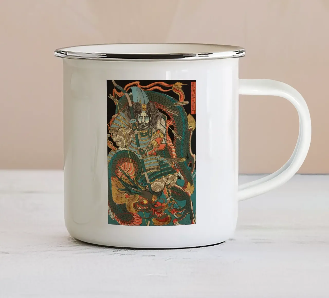Samurai a cavallo del drago - Ukiyo-e giapponese d'epoca tazza in smalto da Masterpieces Of Japanese Art