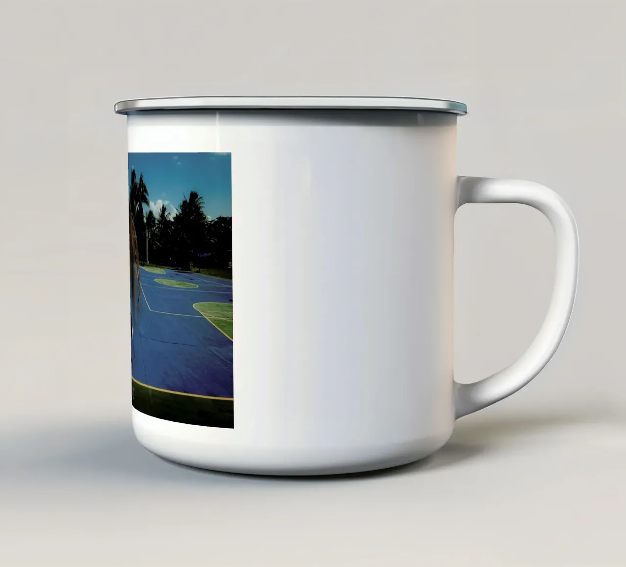 Take a Seat tazza in smalto da Philipp Reinhard