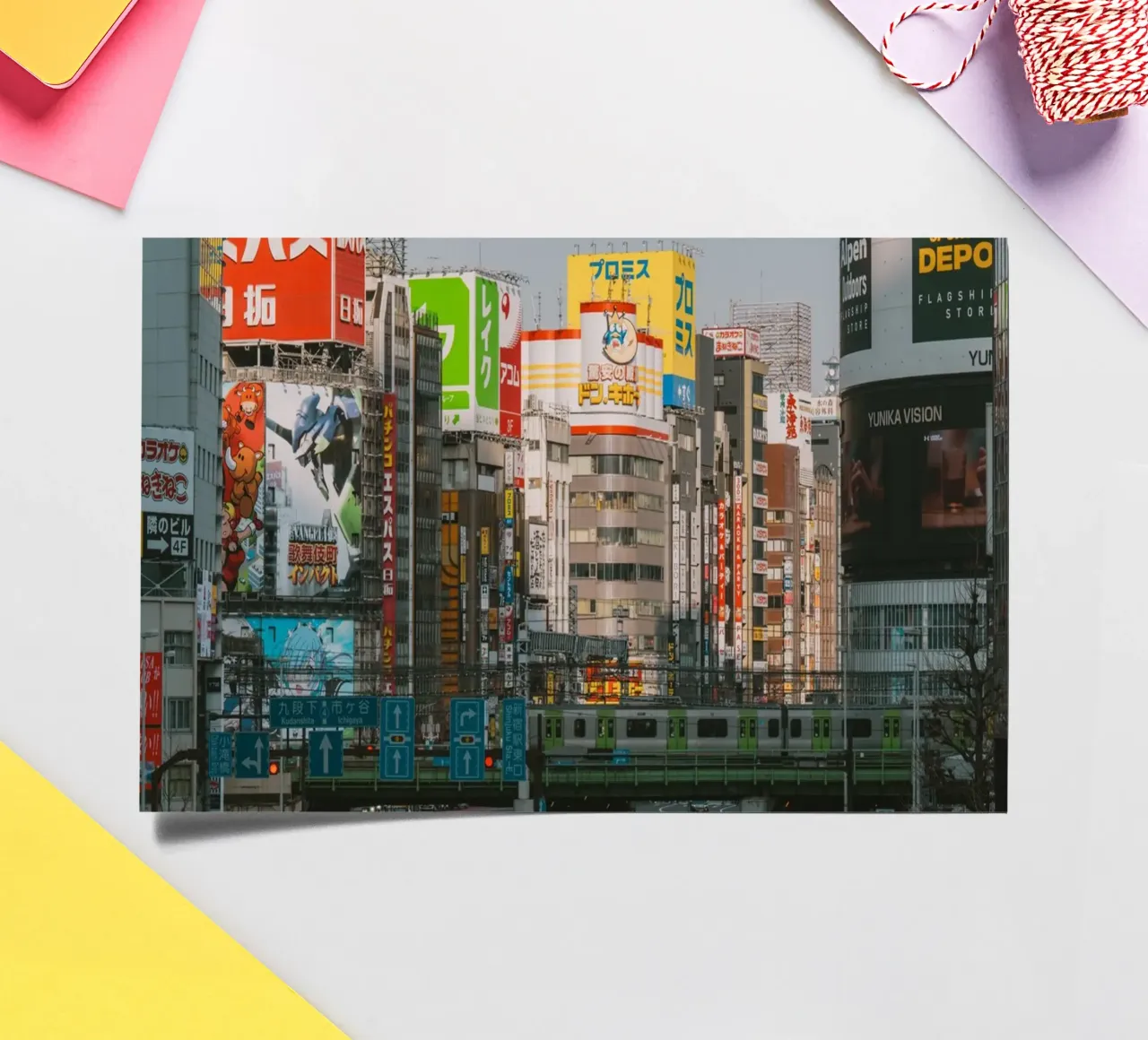 Shinjuku-Abend, Tokio Stickerbogen von Marcel Bisig