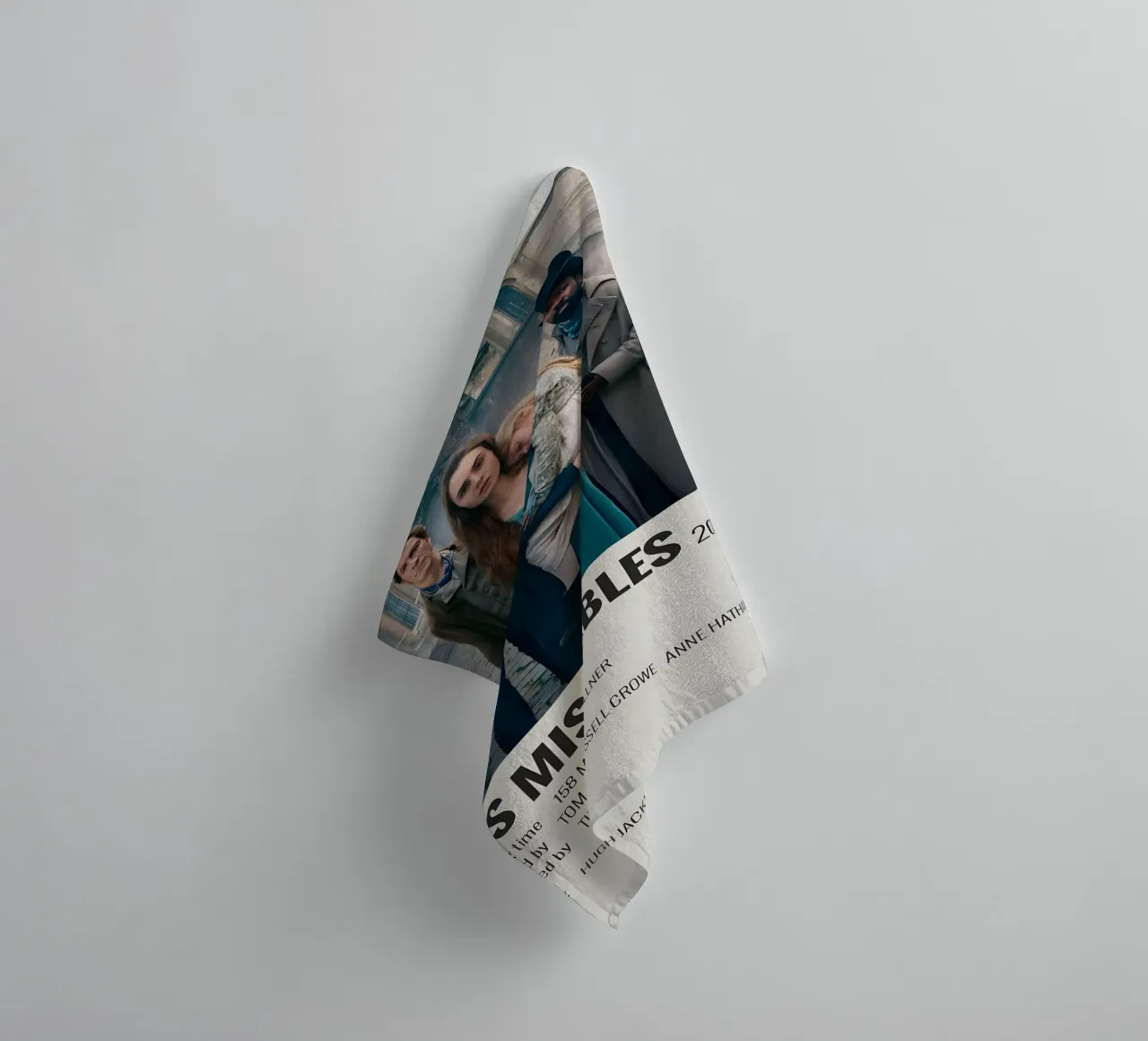 LES MISÉRABLES 2012 asciugamano da bagno da MVFminimalist