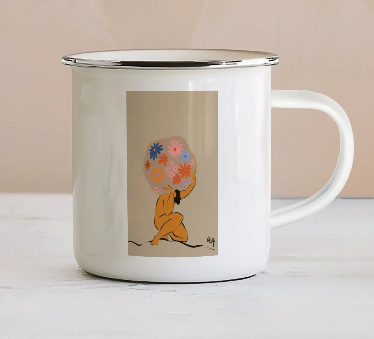 The World On Her Shoulders tazza in smalto da Arty Guava