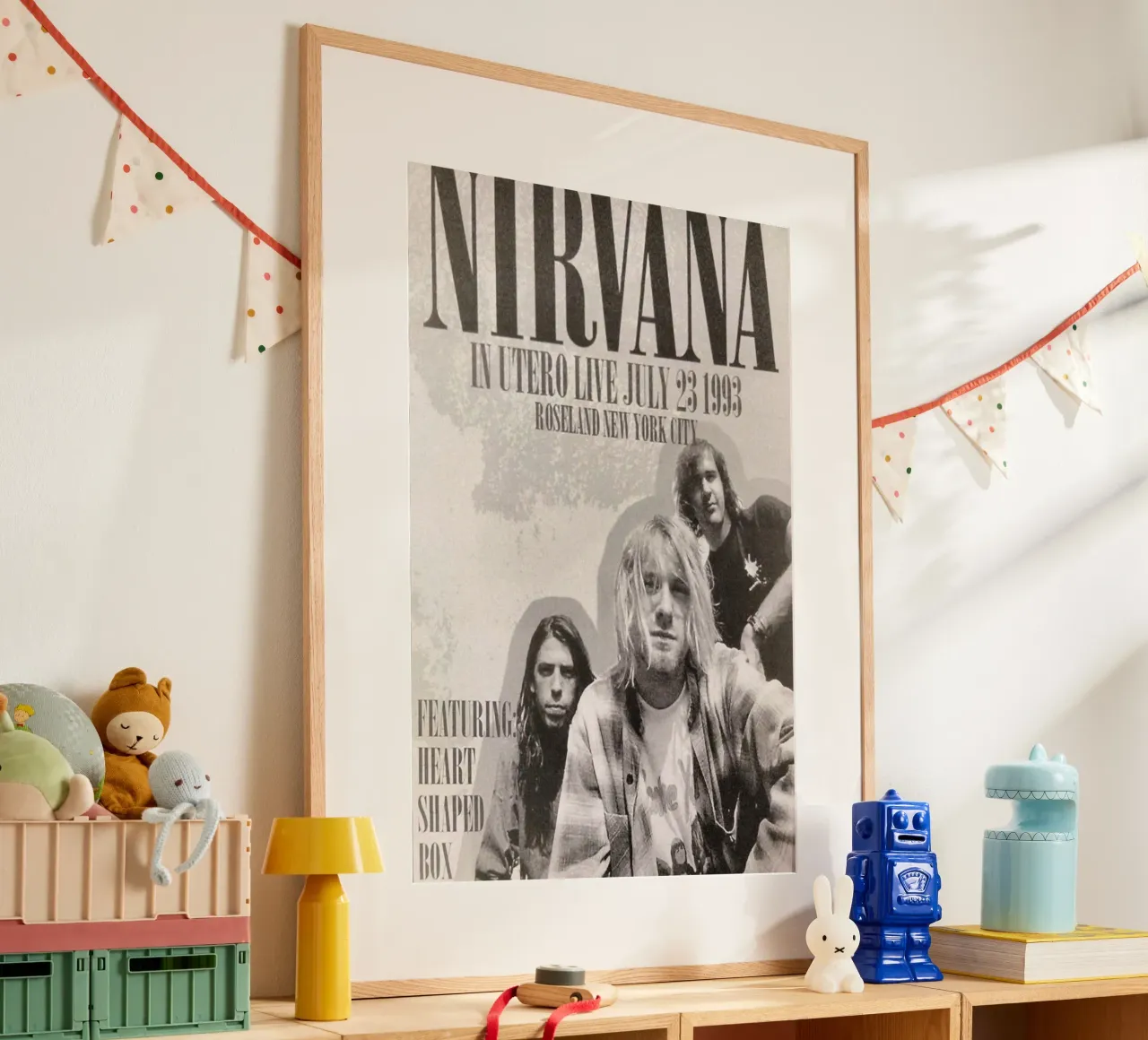 L'eredità vive attraverso il rumore poster con telaio in alluminio da zugbl