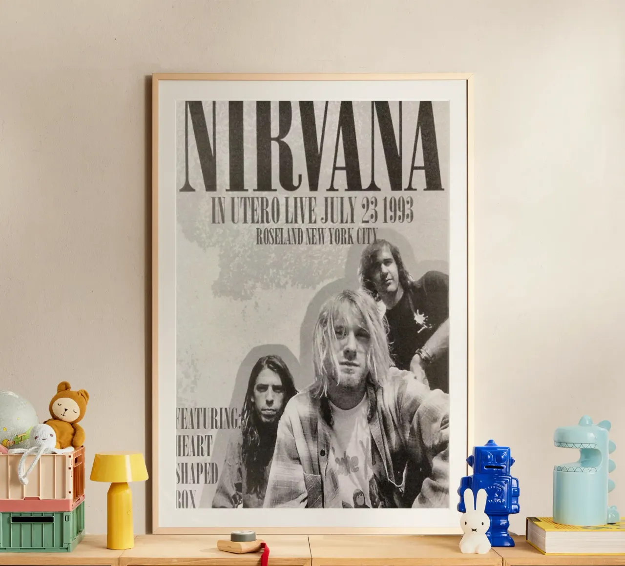 L'eredità vive attraverso il rumore poster con telaio in alluminio da zugbl
