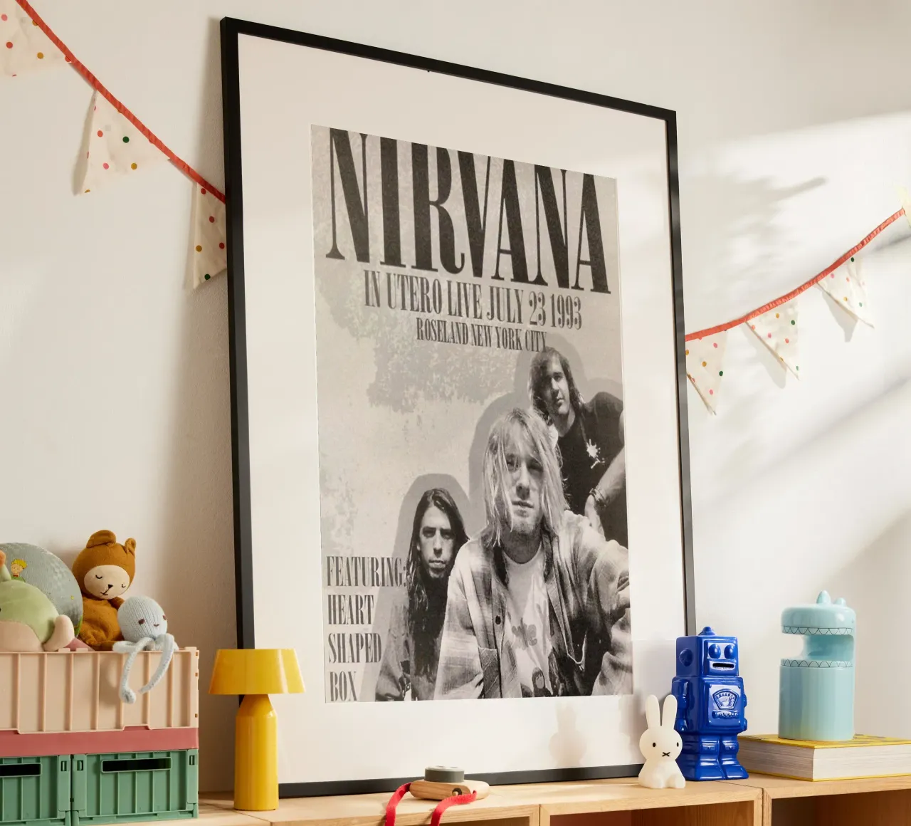 L'eredità vive attraverso il rumore poster con telaio in alluminio da zugbl