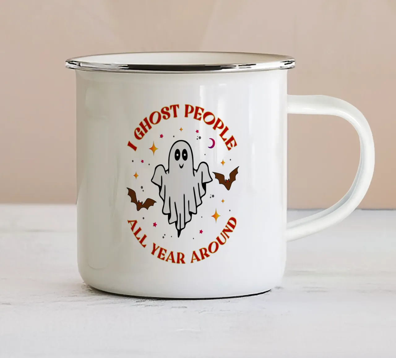 ICH GEISTERE DAS GANZE JAHR ÜBER DURCH DIE GEGEND Emaille Tasse von ersanim