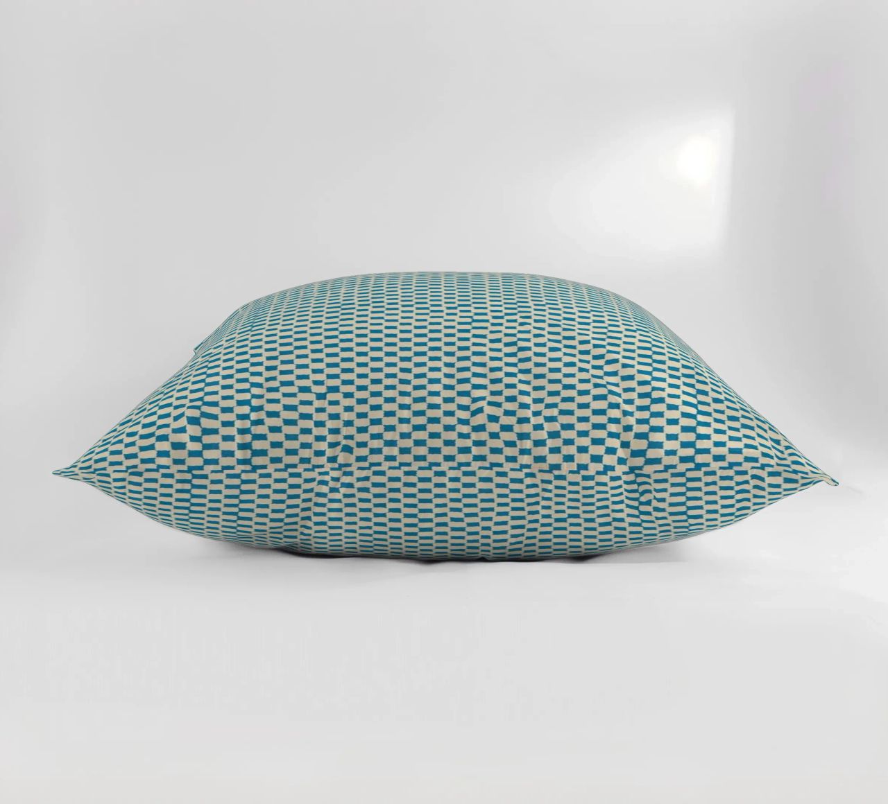 Cyano Pattern No 21 cuscino da treechild