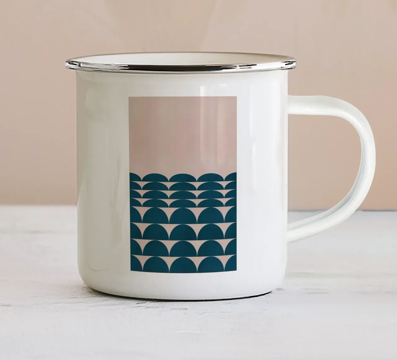 Paesaggio marino geometrico tazza in smalto da Little Dean