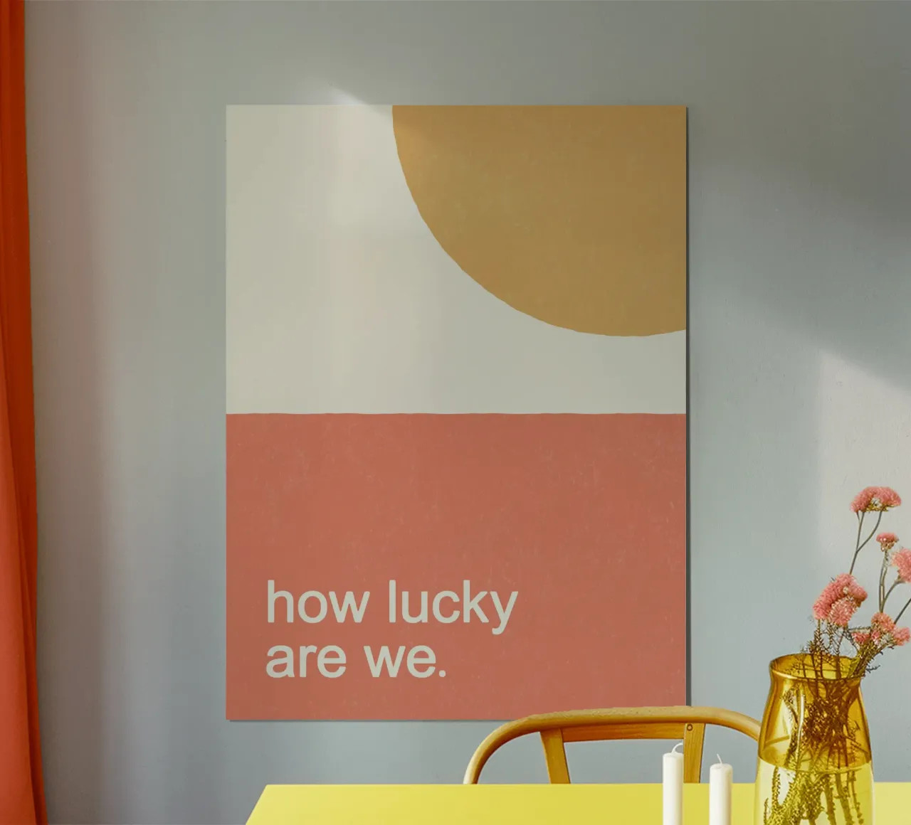 Quelle chance nous avons - Corail jaune poster de MoonlightPrint
