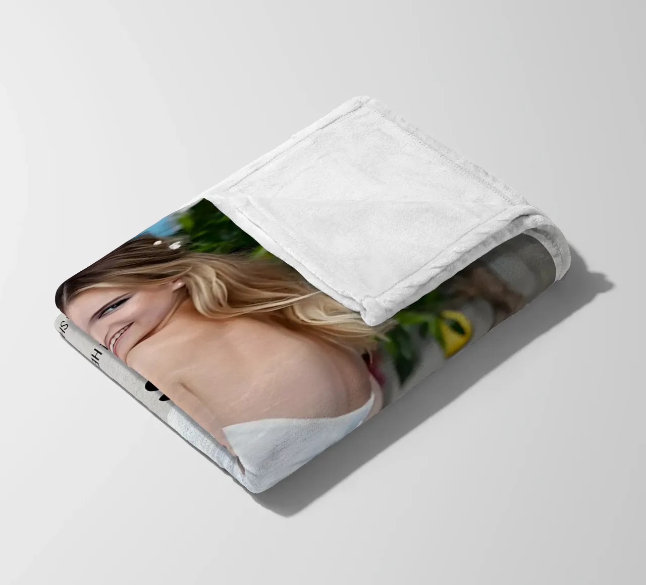 LILY JAMES coperta in pile da MVFminimalist