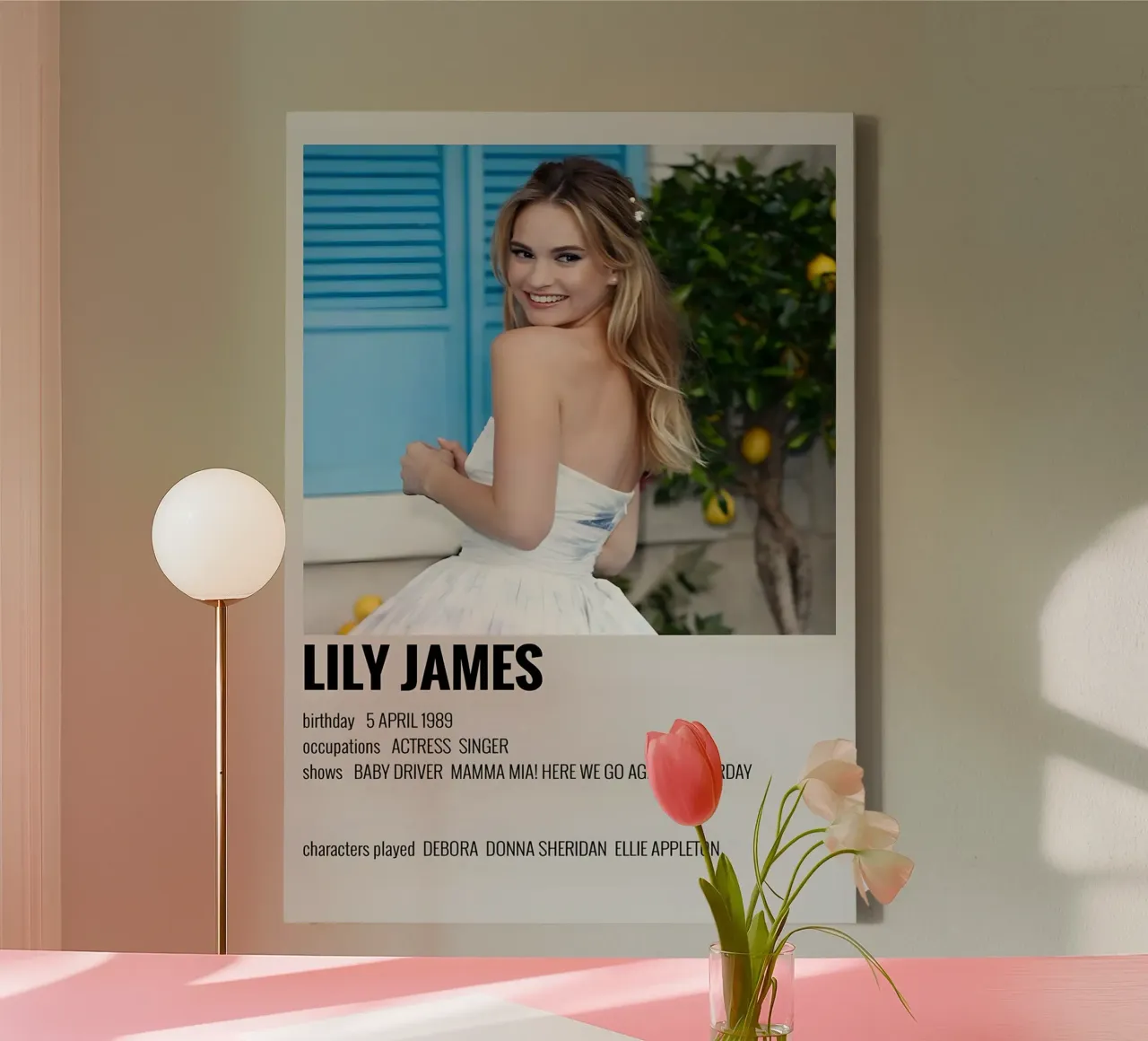 LILY JAMES tela da MVFminimalist