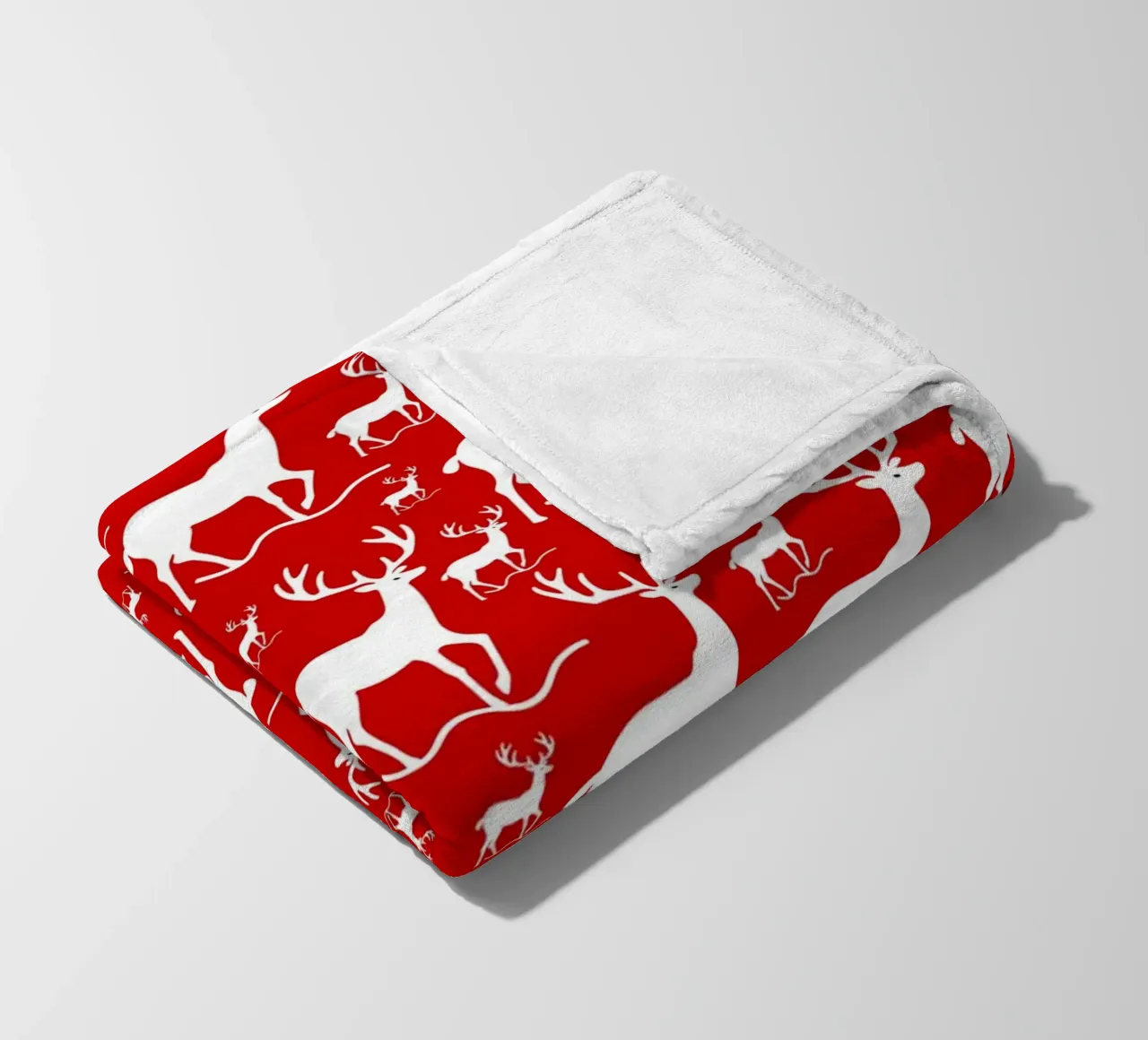 Red deer pattern Fleecedecke von baobabprintstore