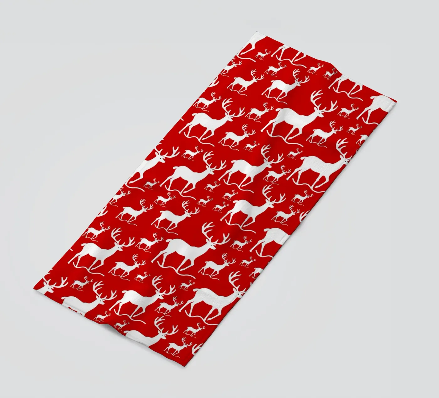 Red deer pattern Strandtuch von baobabprintstore