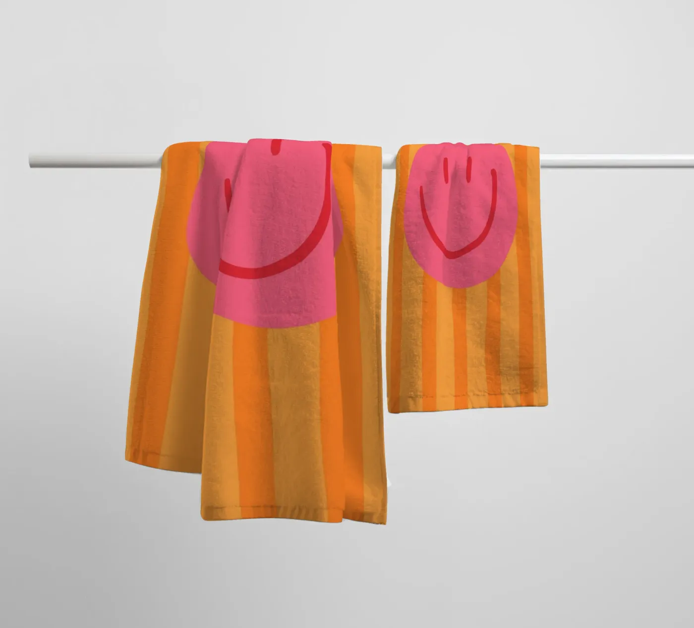 Smile Stripes orange Handtuch von KRUTH DESIGN