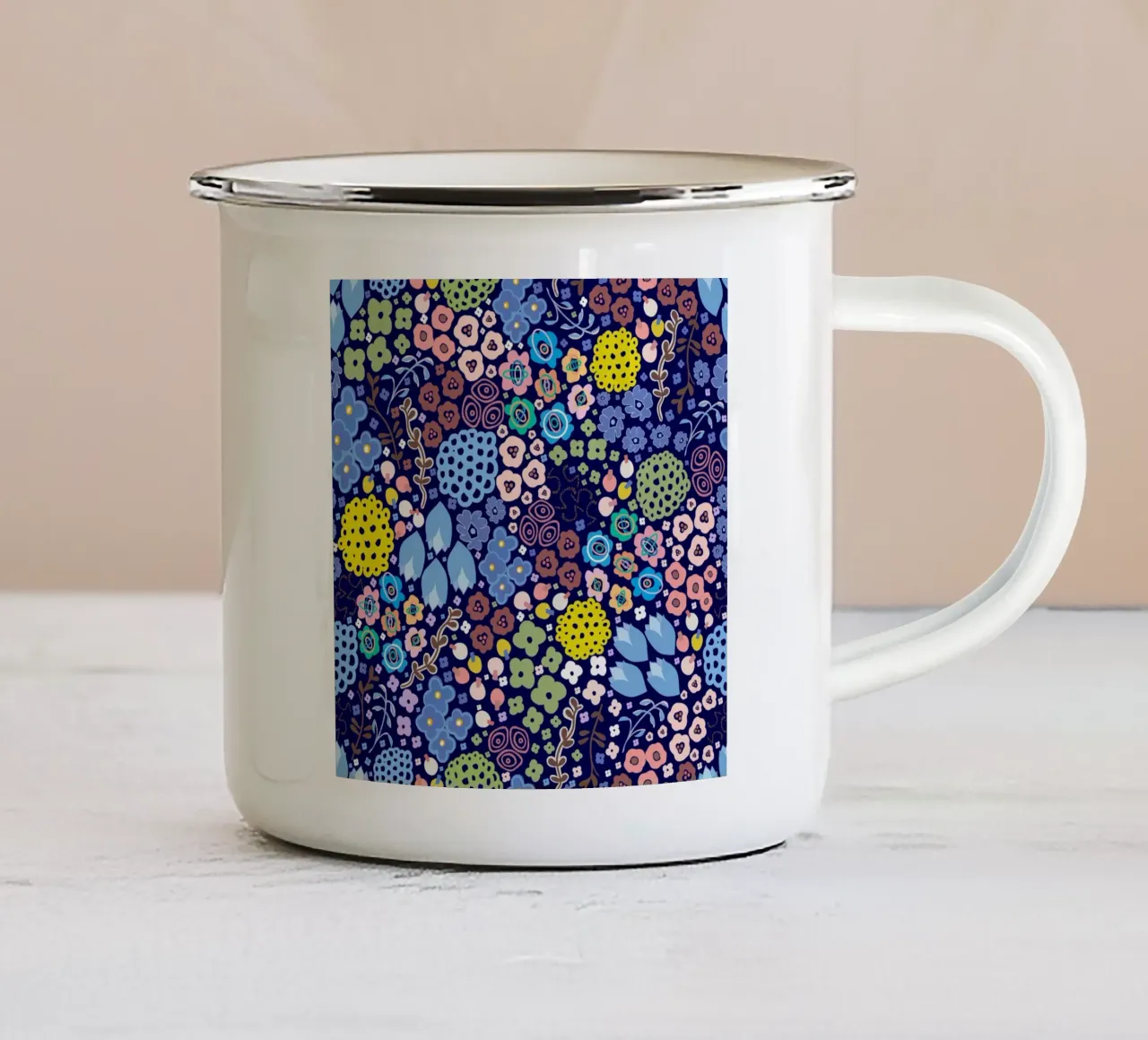 Astratto moderno floreale ditsy navy tazza in smalto da gulsengunel