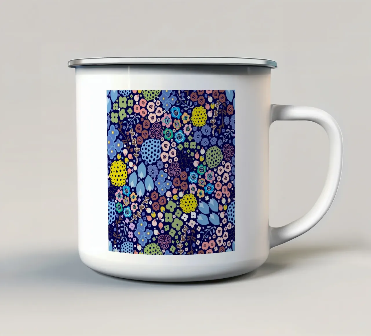 Astratto moderno floreale ditsy navy tazza in smalto da gulsengunel