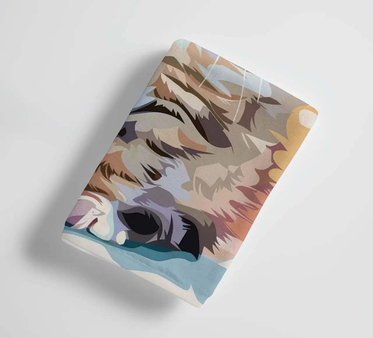 ein Kätzchen mit großen blauen Augen, die neugierig nach oben blicken Handtuch von DesignDoodle
