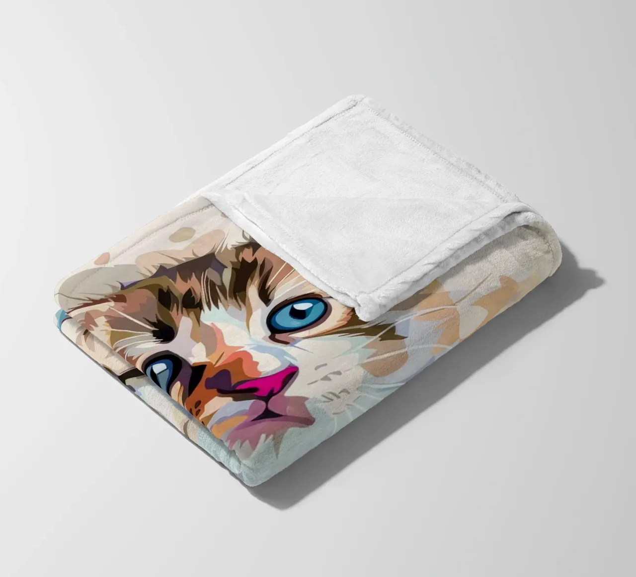 un gattino con grandi occhi azzurri, che guarda verso l'alto con curiosità coperta in pile da DesignDoodle