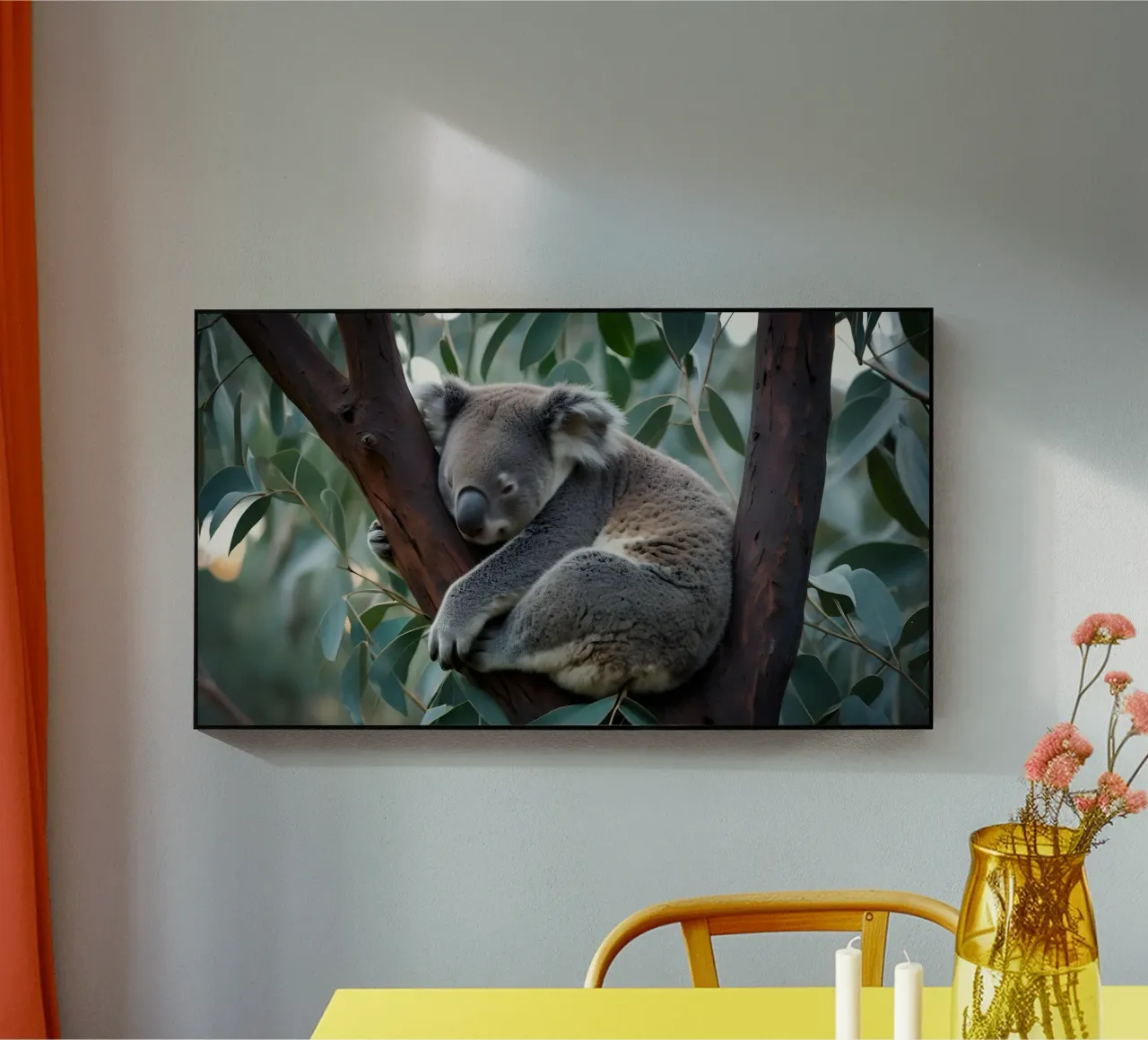 Koala che dorme su un albero di eucalipto plexiglass da Wild Beauty