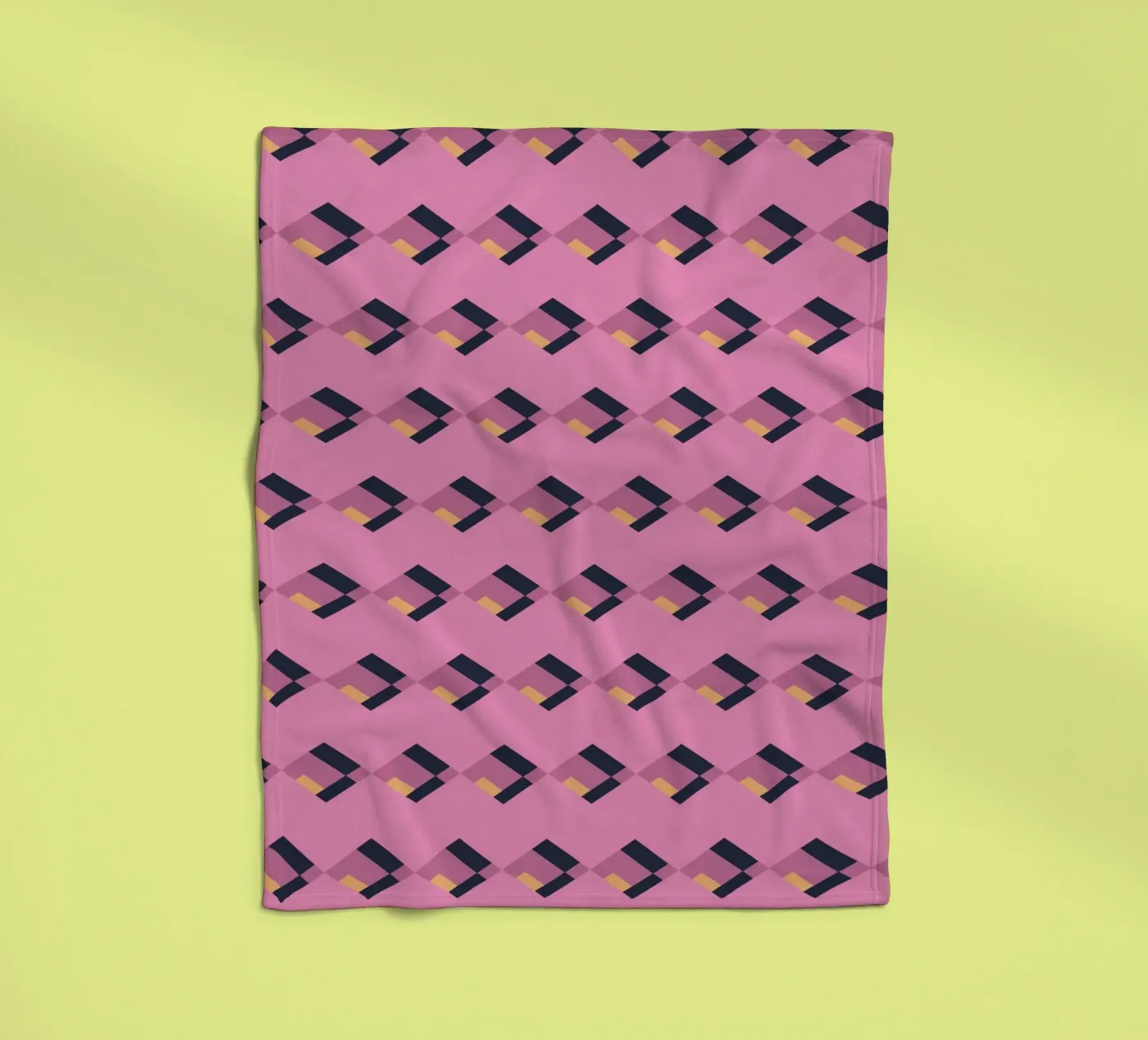 Diamond pink zigzag pattern Fleecedecke von Little Dean