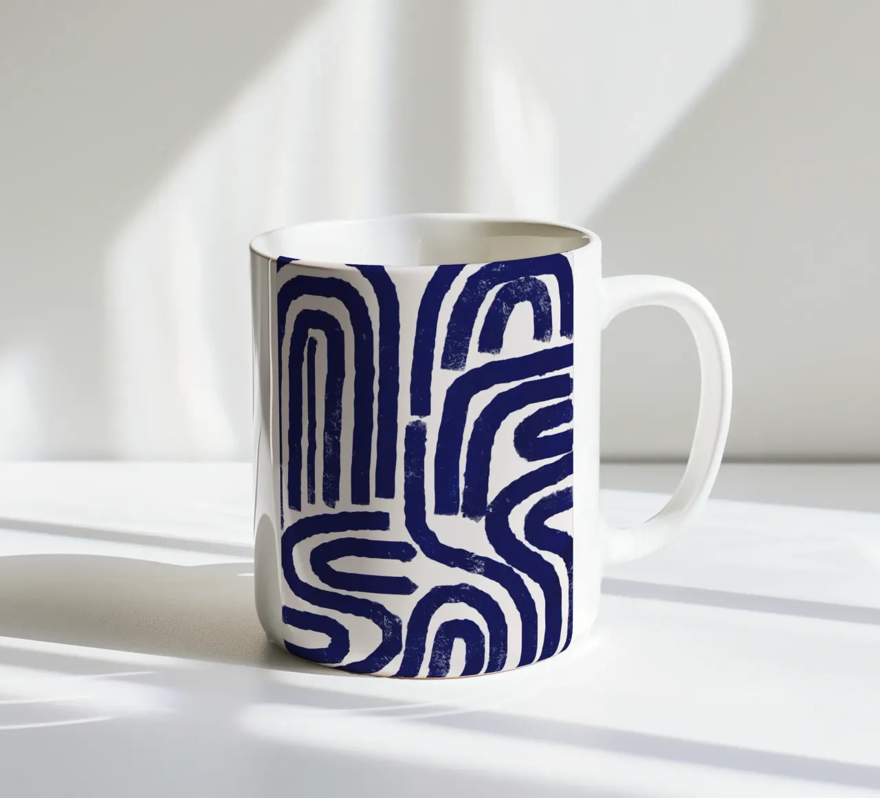 Motif de lignes rouillées mug en céramique de Little Dean