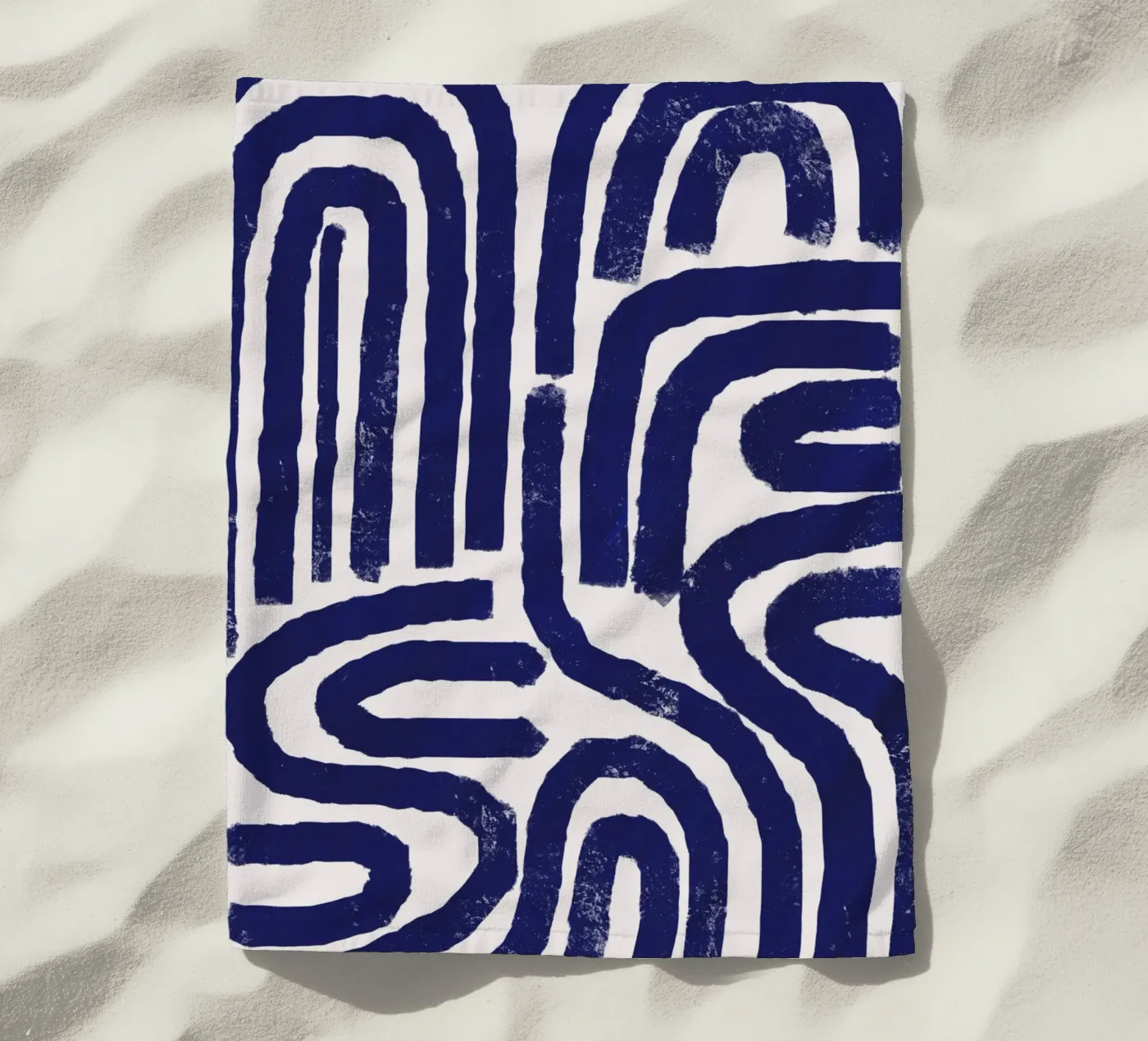 Rusty line pattern Strandtuch von Little Dean