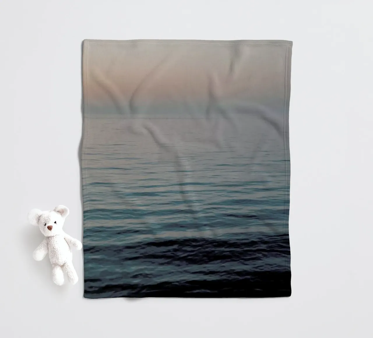 Hazy Water coperta in pile da Sebastian Hilgetag