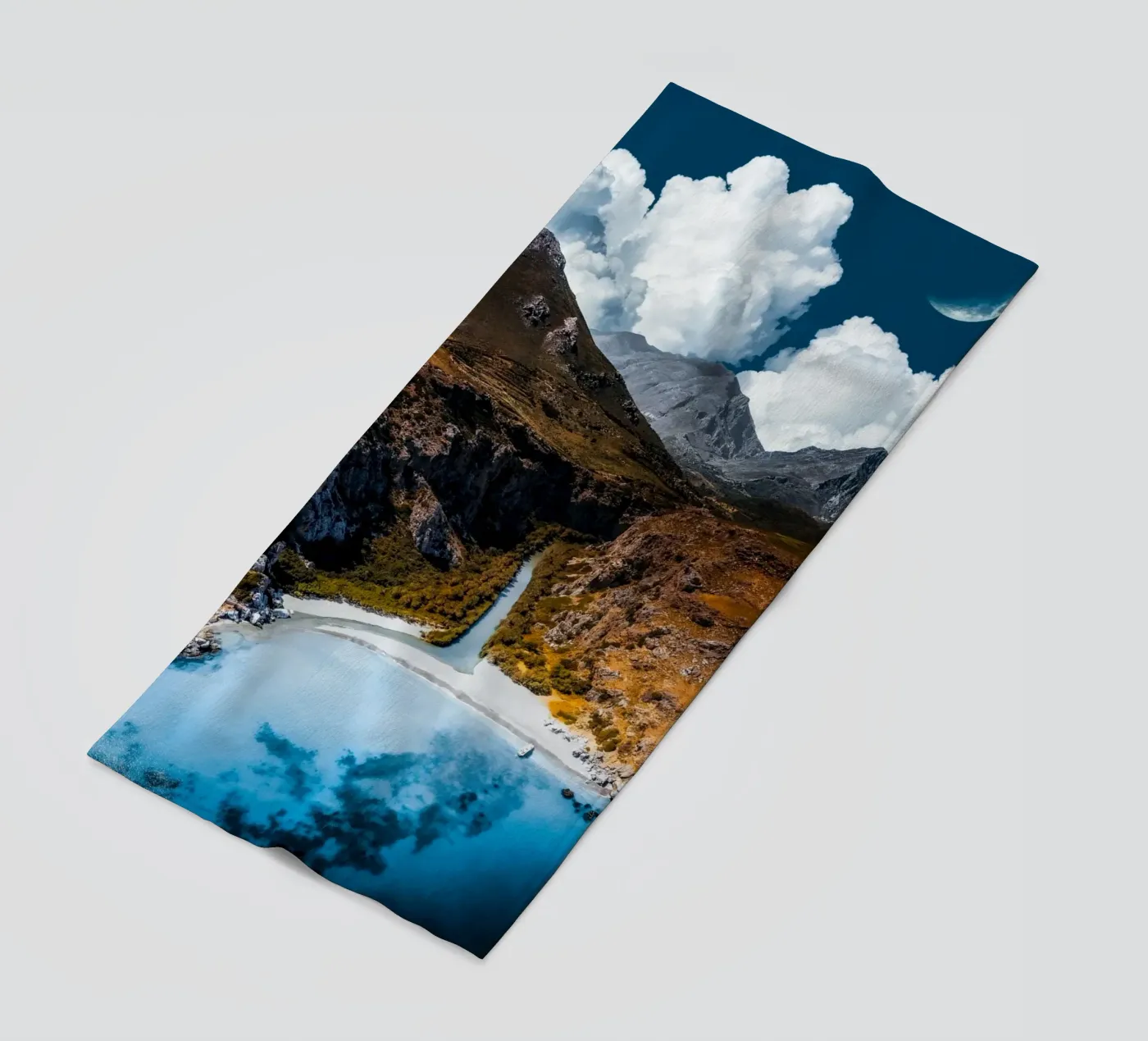 Threshold strandhanddoek van somewhere.soul.escape