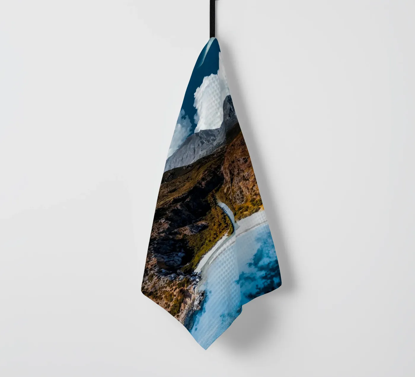 Threshold Geschirrtuch von somewhere.soul.escape