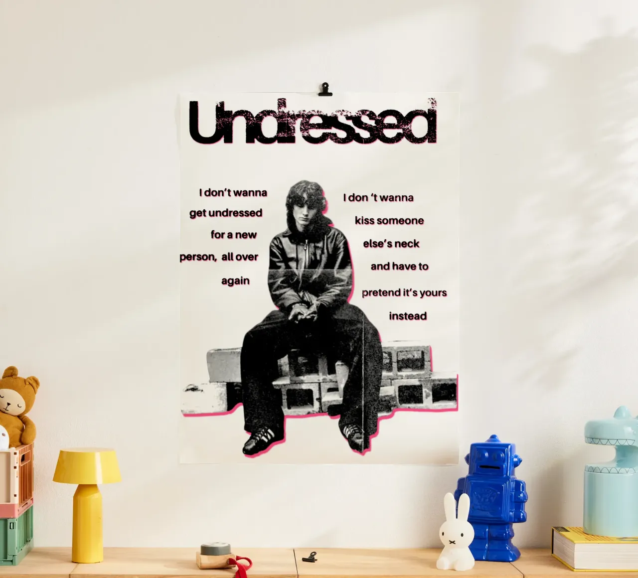 Album d'epoca Musicista Indie Pop anni '90 poster da https://www.juniqe.com/uk/shop/Henndraws