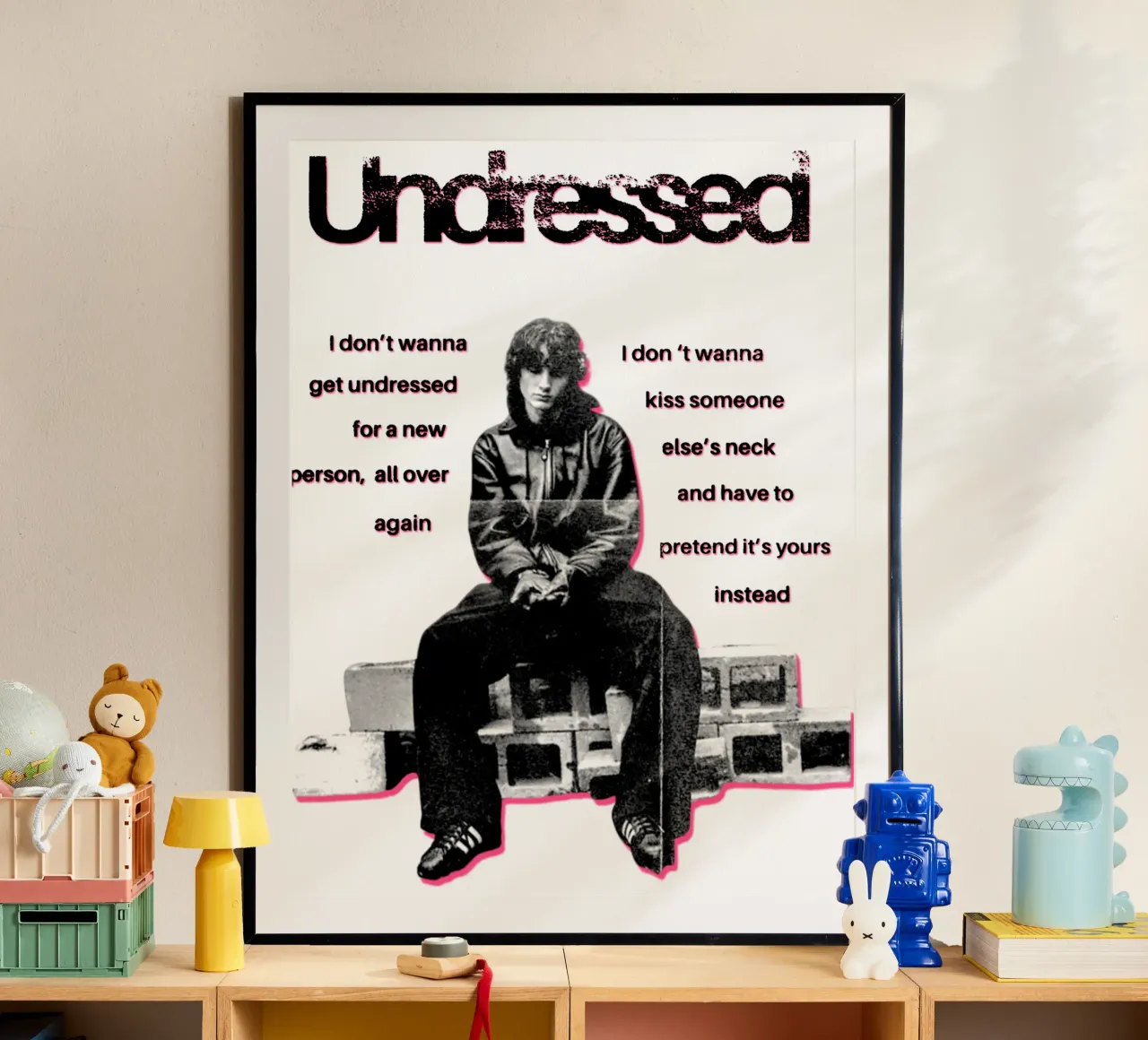 Album d'epoca Musicista Indie Pop anni '90 poster da https://www.juniqe.com/uk/shop/Henndraws