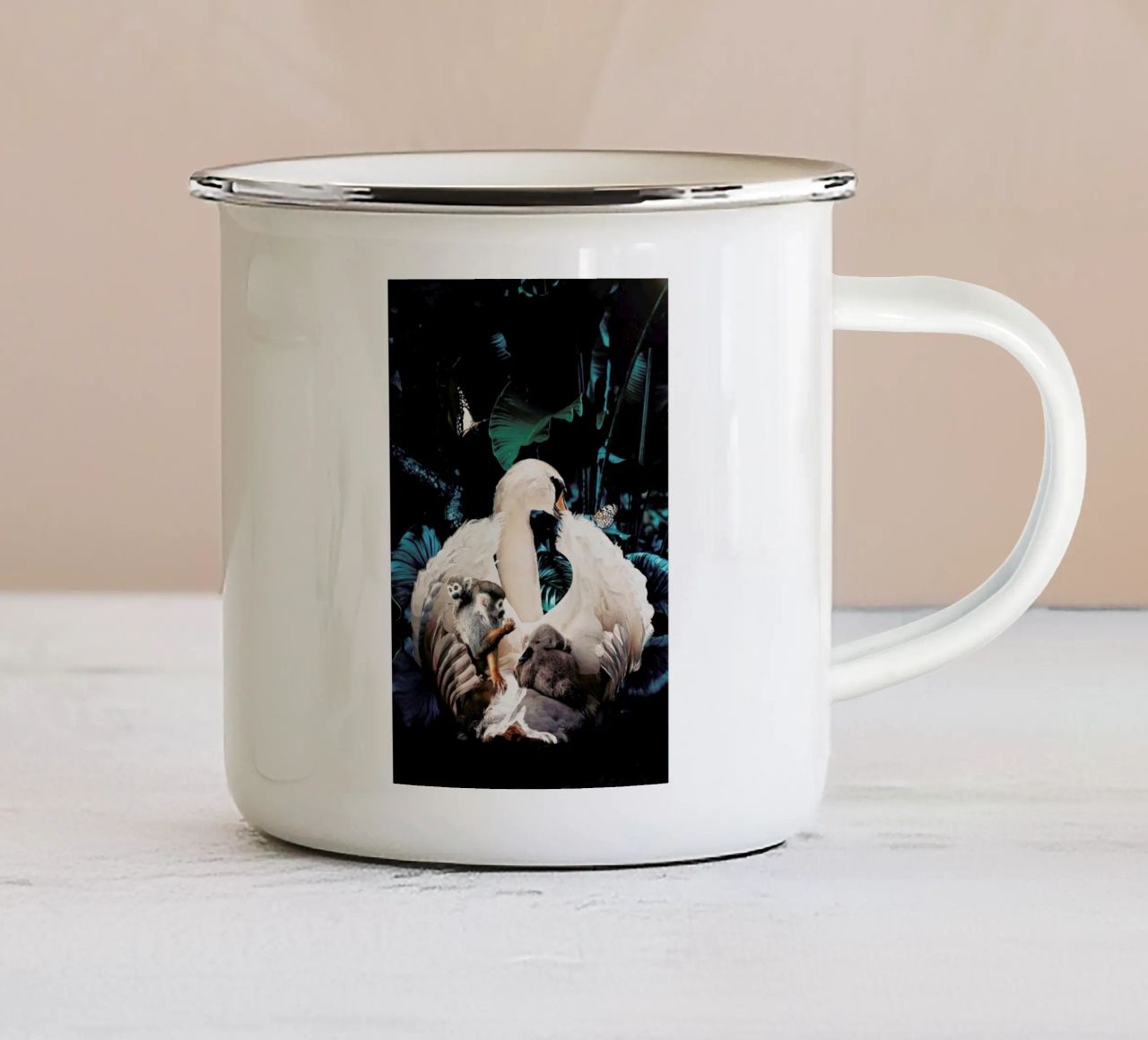 Swan tazza in smalto da Wouter Rikken