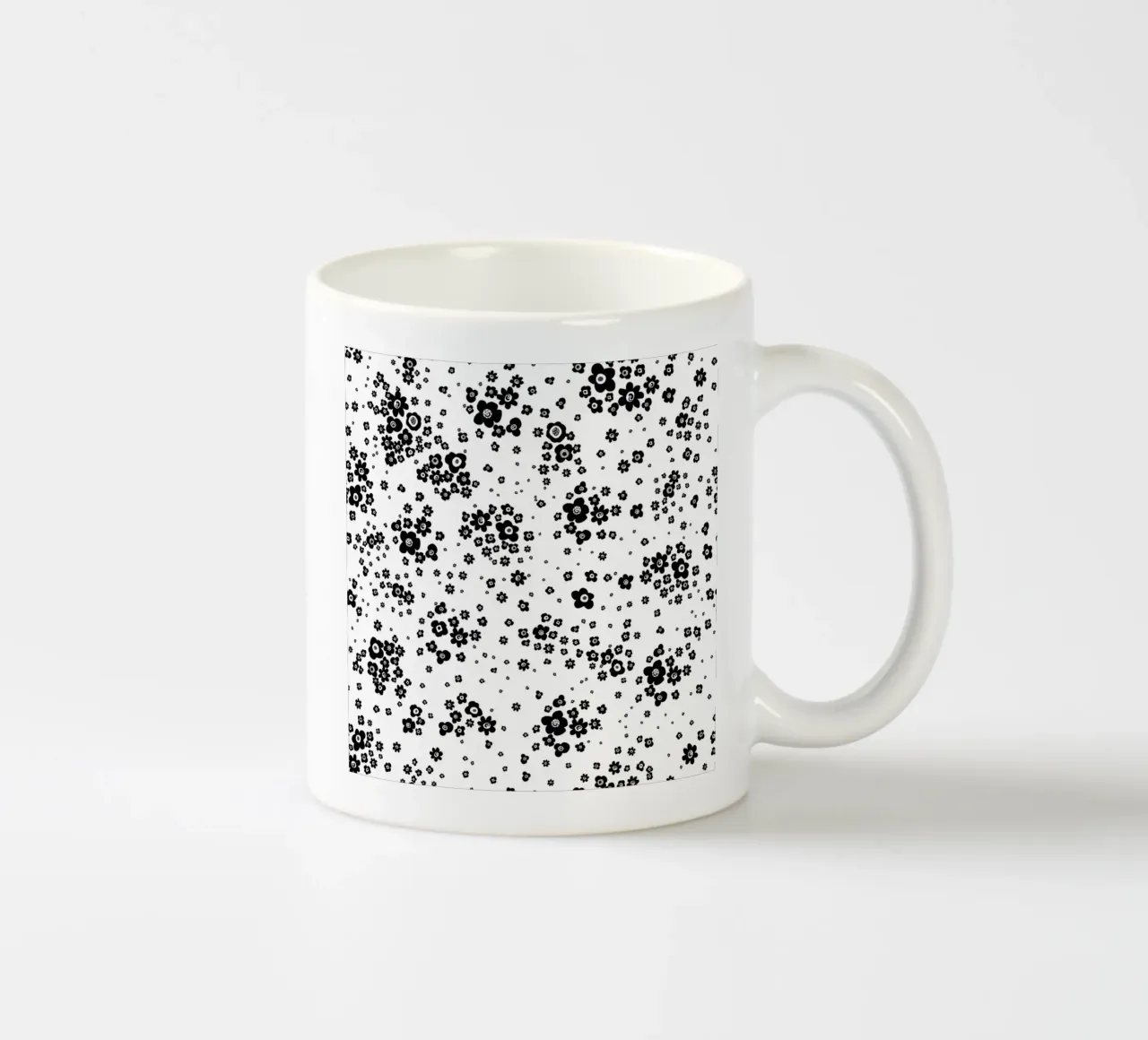 Fiori in bianco e nero tazza in ceramica da gulsengunel