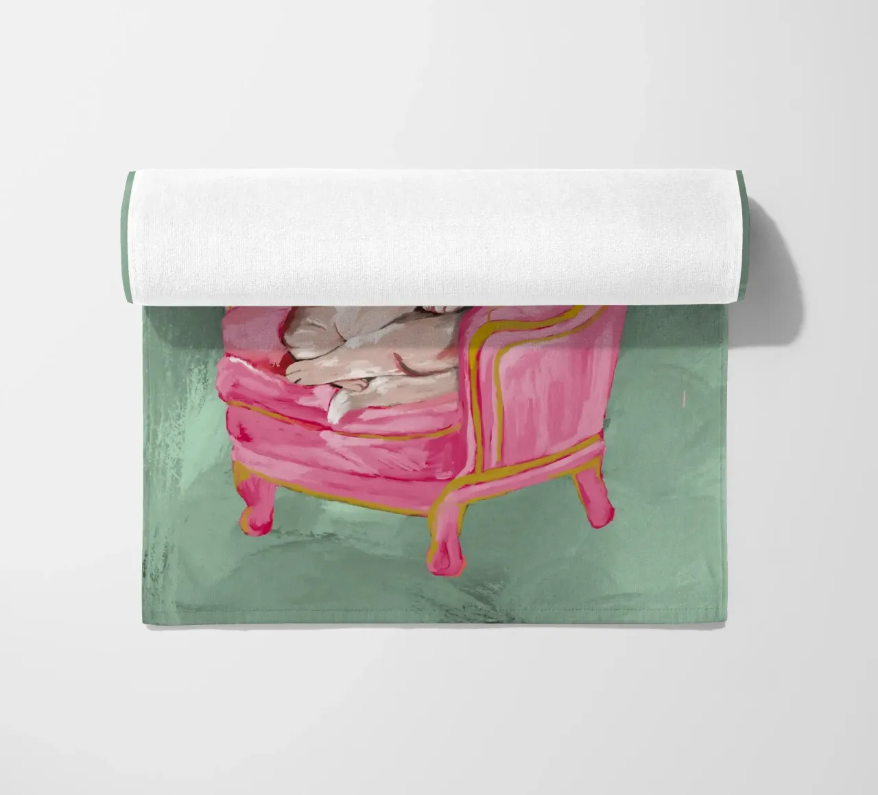 Smiling Cat Lounging on Pink Chair with a Sage Green Wall telo mare da mysteriouscoco