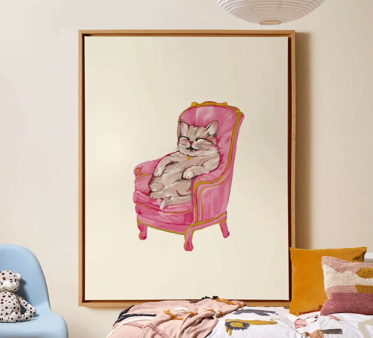 Smiling Cat Lounging on Pink Chair tela con Cornice a cassetta da mysteriouscoco