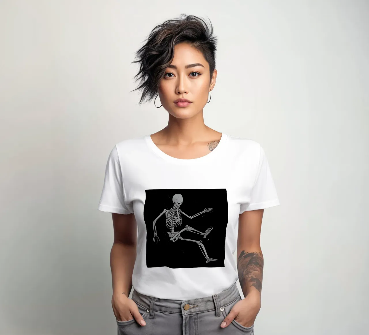 Skeleton Flowting On Space t-shirt da donna da Tobe Fonseca