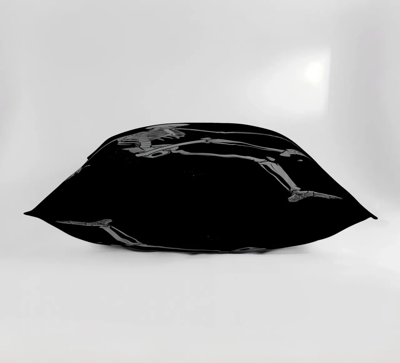 Skeleton Flowting On Space Kissen von Tobe Fonseca