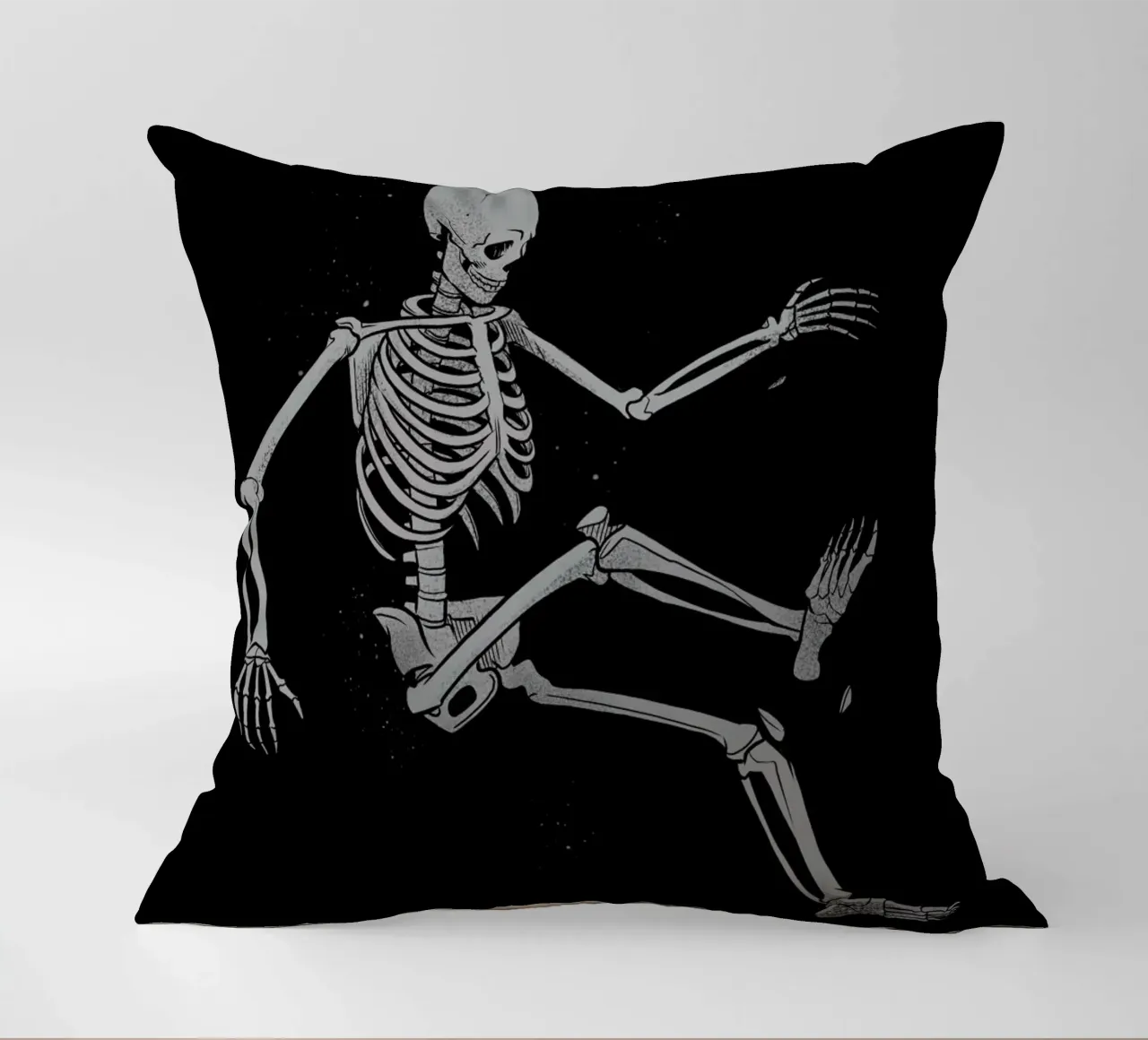 Skeleton Flowting On Space cuscino da Tobe Fonseca