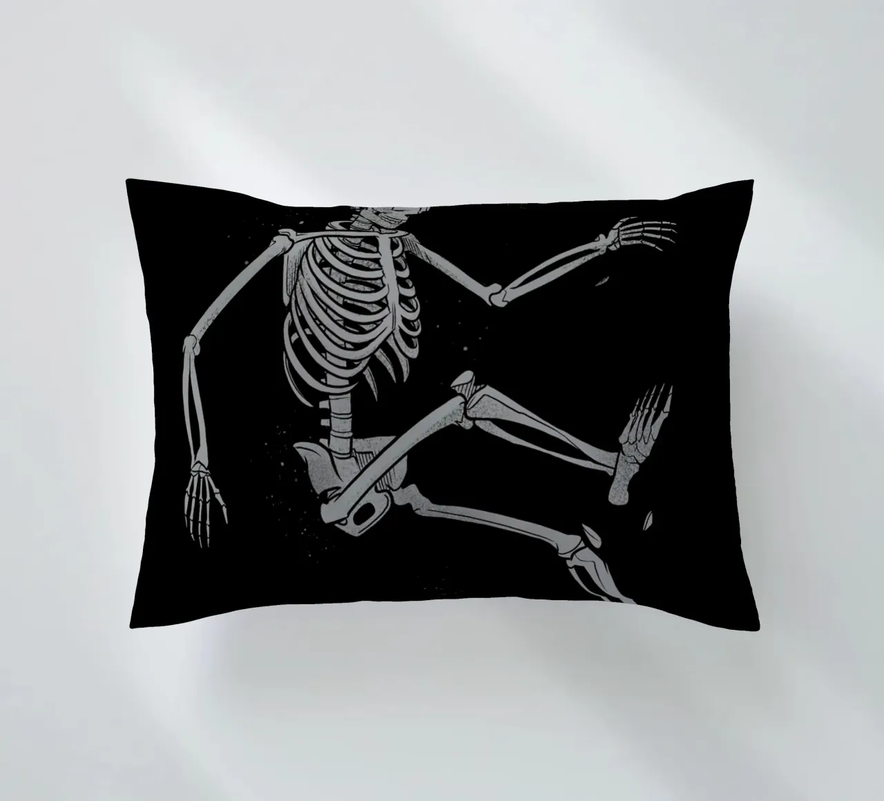 Skeleton Flowting On Space cuscino da Tobe Fonseca