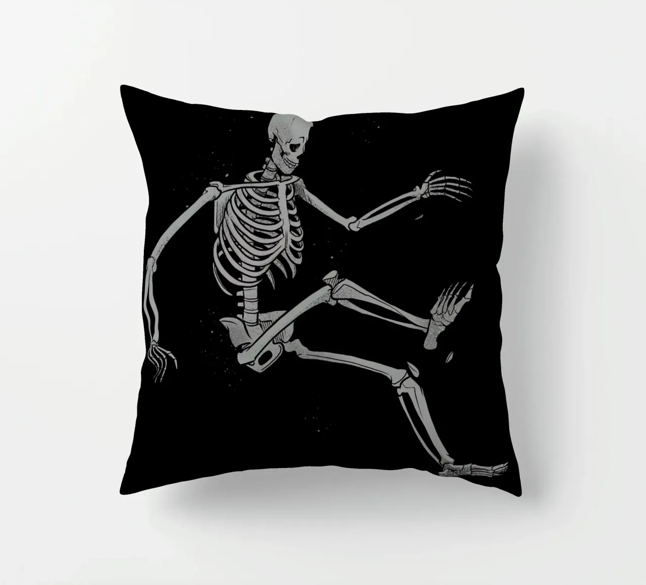 Skeleton Flowting On Space Kissen von Tobe Fonseca