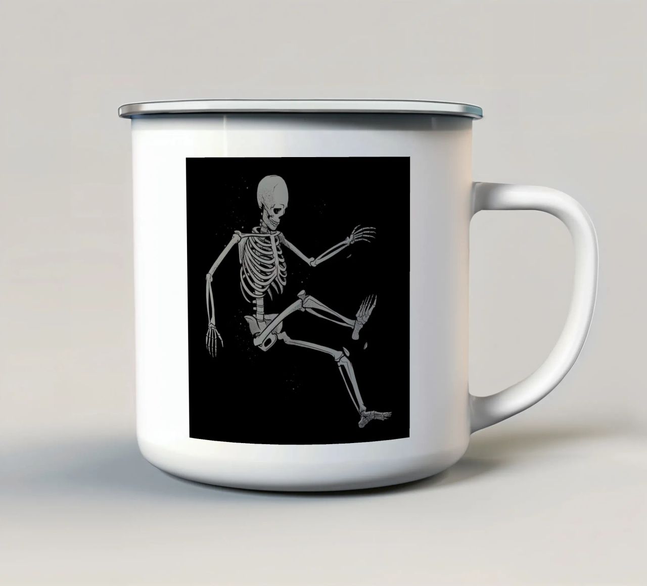 Skeleton Flowting On Space tazza in smalto da Tobe Fonseca