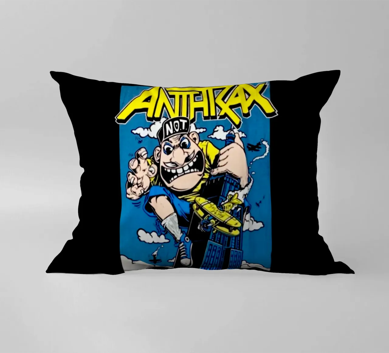 Stile classico dei cartoni animati - Anthrax Band cuscino da https://www.juniqe.com/uk/shop/Henndraws