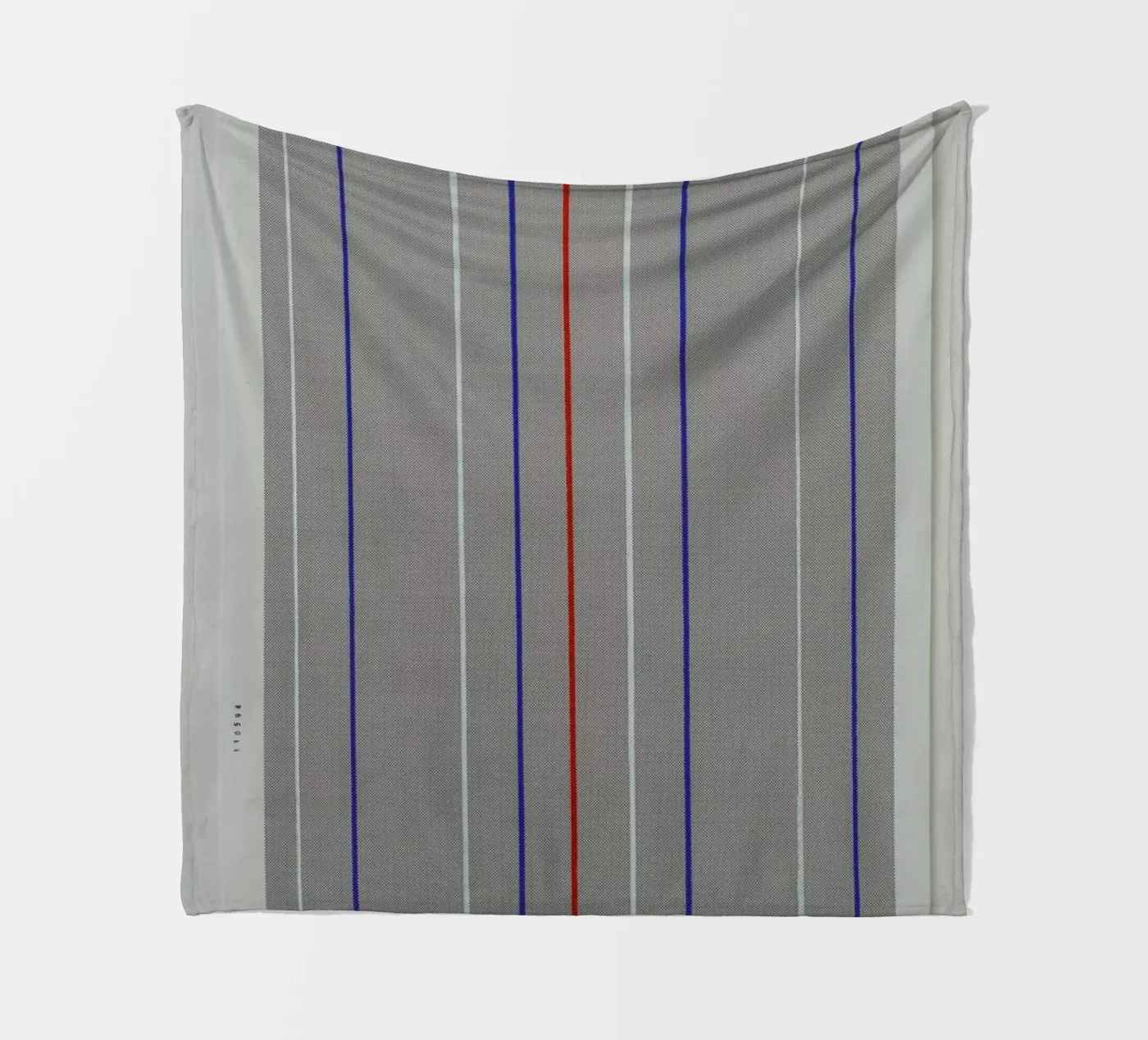 Interdependence 10 coperta in pile da Joachim Høst